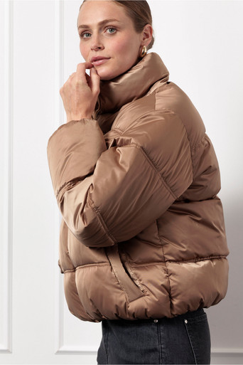 Tess short puffer – caramel