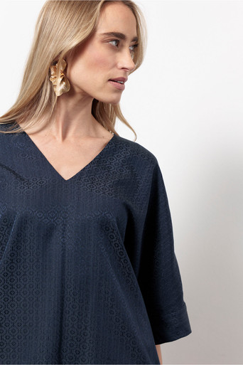 Madison mono jacquard top – dark blue