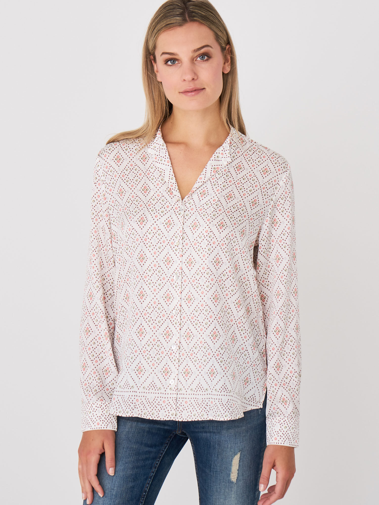 Satijnen zijden blouse met etnische print